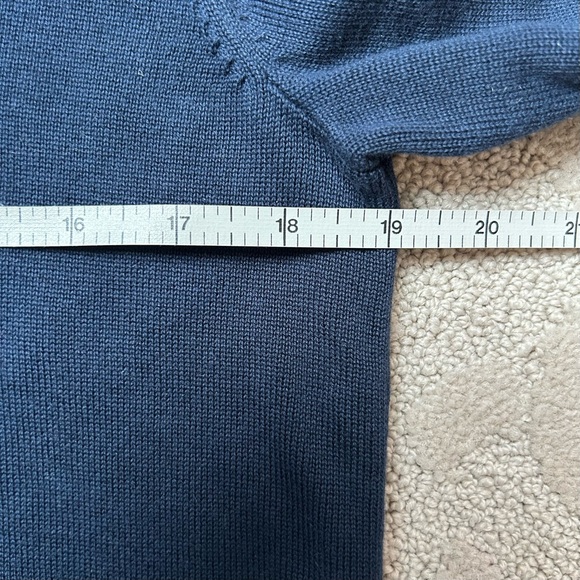 NWT Men’s Big Fine Gauge Supima Radiant Navy Cotton V-neck Sweater Size Medium - Picture 4 of 4